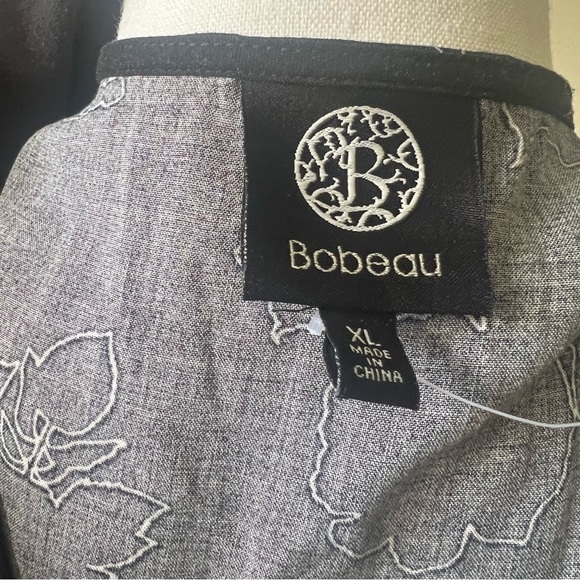 Bobeau | Dress | XL | Black with cream floral design, button front, front slit - Picture 5 of 5